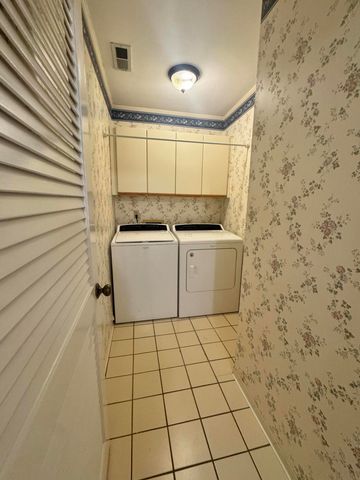 2136 Vaden Village Drive, Chattanooga, TN 37421