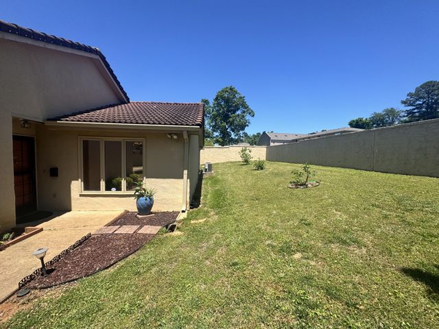 2136 Vaden Village Drive, Chattanooga, TN 37421