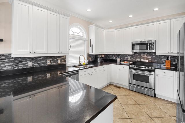 211 21st Ave. N, North Myrtle Beach, SC 29582