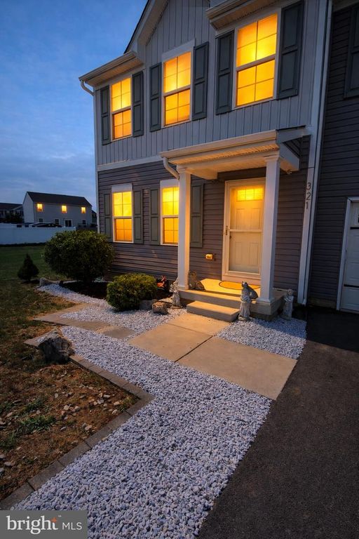 321 TICKSEED CT, Bunker Hill, WV 25413