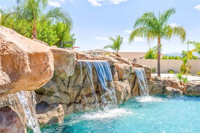 16555 Via Los Caballeros, Riverside, CA 92504