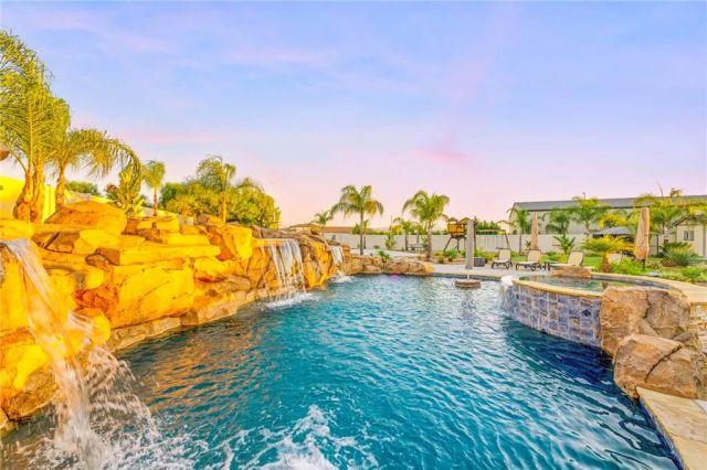 16555 Via Los Caballeros, Riverside, CA 92504