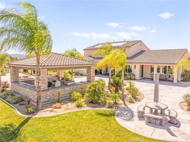 16555 Via Los Caballeros, Riverside, CA 92504