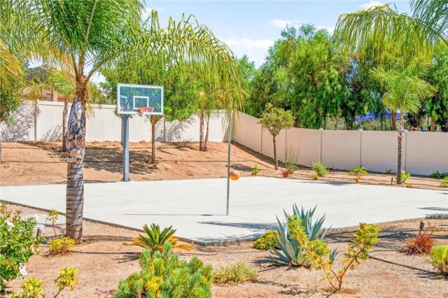 16555 Via Los Caballeros, Riverside, CA 92504