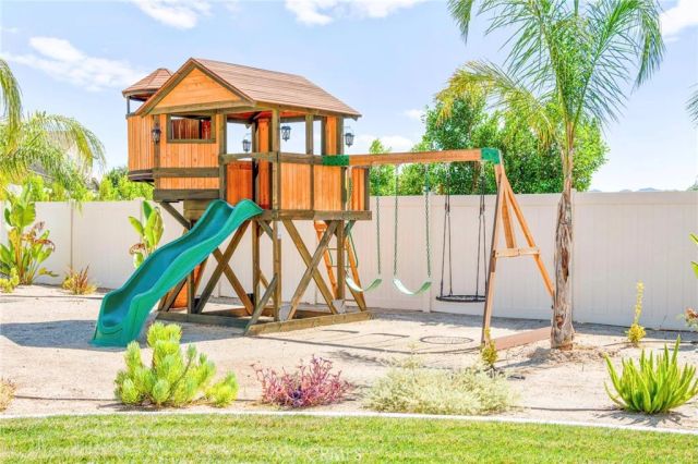 16555 Via Los Caballeros, Riverside, CA 92504