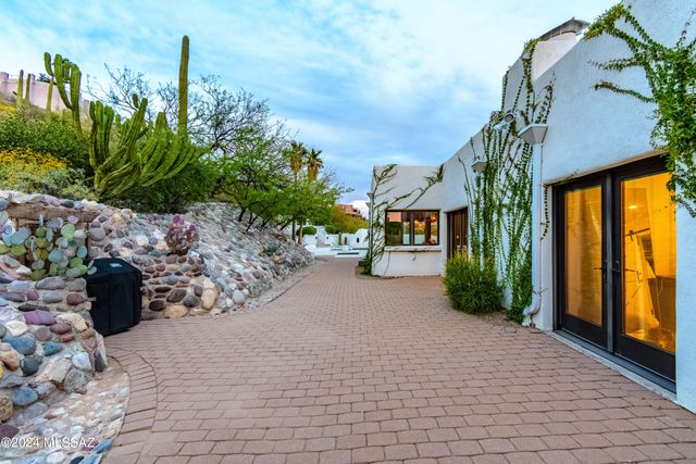 4235 E Coronado Drive, Tucson, AZ 85718