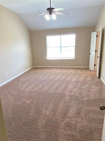 1013 Kensington Castle TRL, Pflugerville, TX 78660