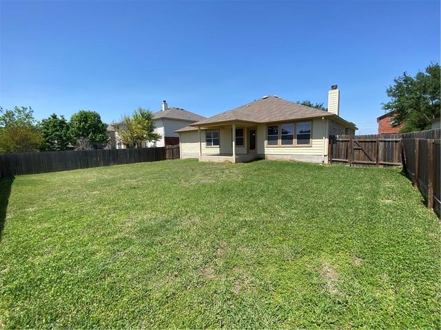 1013 Kensington Castle TRL, Pflugerville, TX 78660