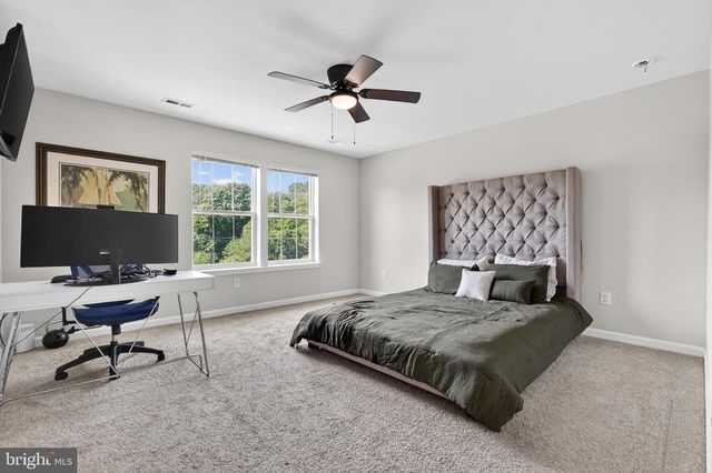 30 AUTUMN PARK DR, Medford, NJ 08055