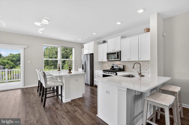 30 AUTUMN PARK DR, Medford, NJ 08055