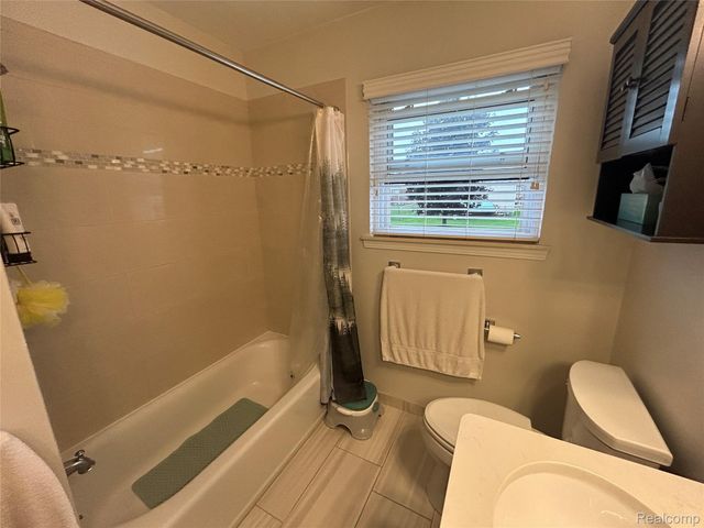 41950 Clayton Street, Clinton Charter Township, MI 48038