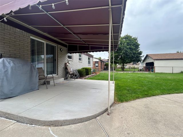 41950 Clayton Street, Clinton Charter Township, MI 48038