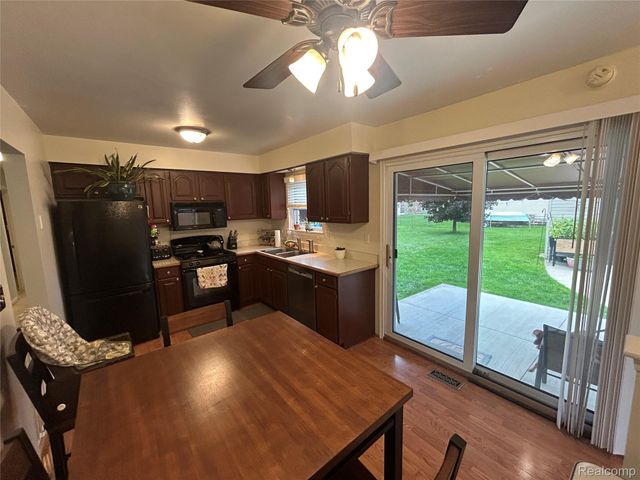 41950 Clayton Street, Clinton Charter Township, MI 48038
