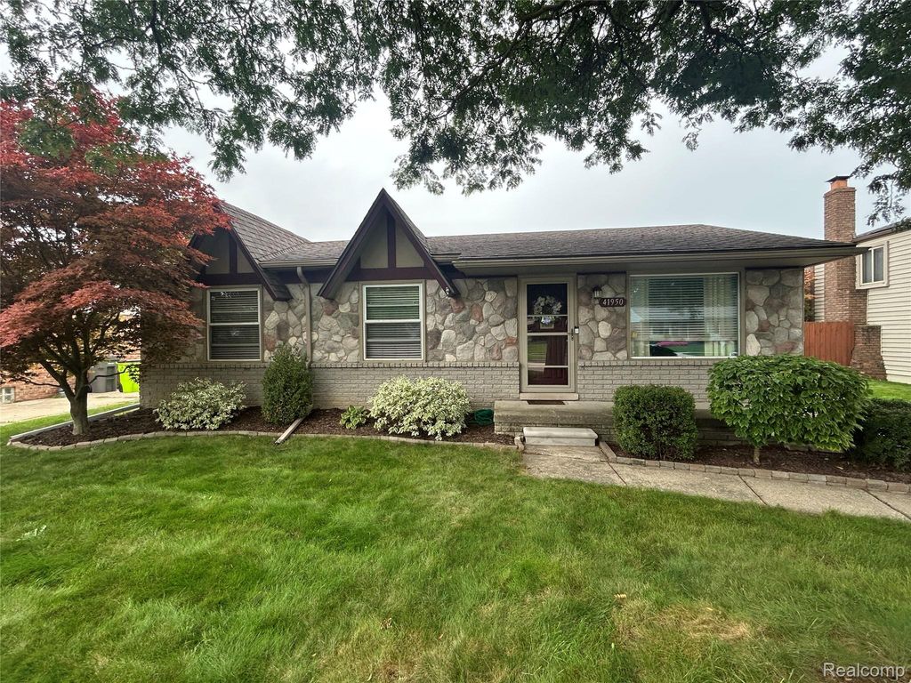 41950 Clayton Street, Clinton Charter Township, MI 48038
