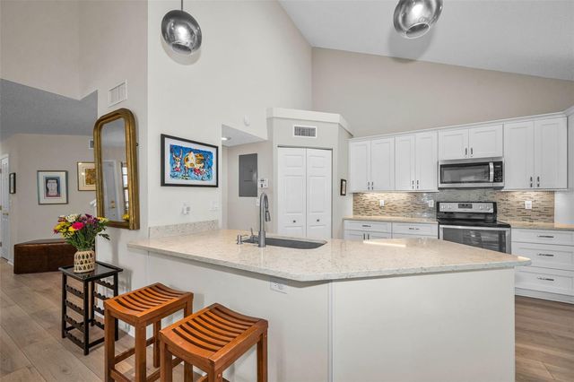 208 LIGHTHOUSE COURT, Safety Harbor, FL 34695