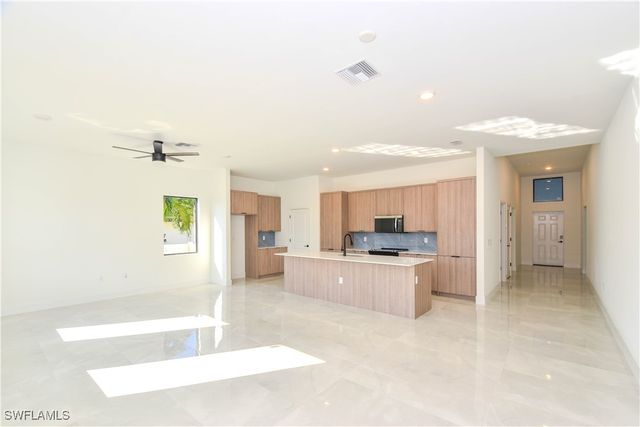 3922 NW 41st TER, Cape Coral, FL 33993