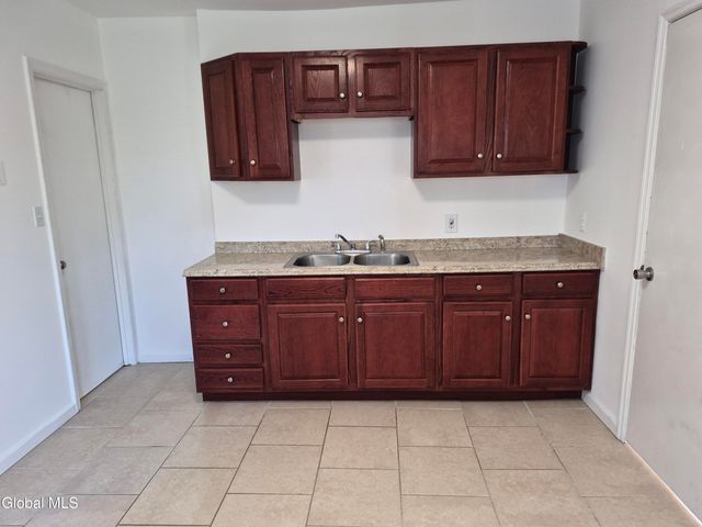22-24 Campbell Avenue, Castleton-on-hudson, NY 12033