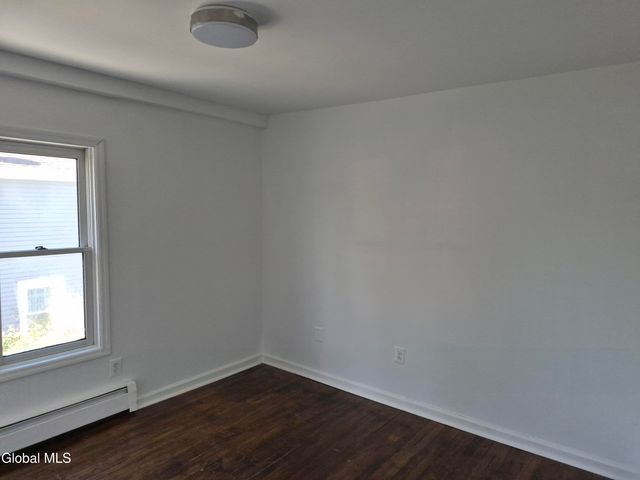 22-24 Campbell Avenue, Castleton-on-hudson, NY 12033