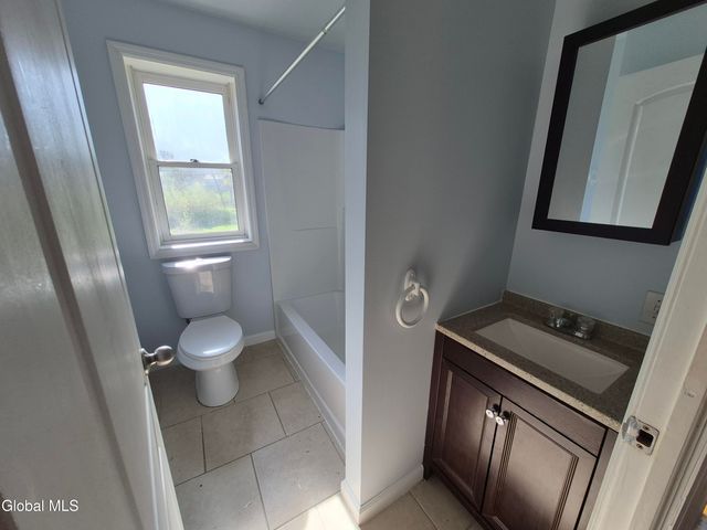 22-24 Campbell Avenue, Castleton-on-hudson, NY 12033