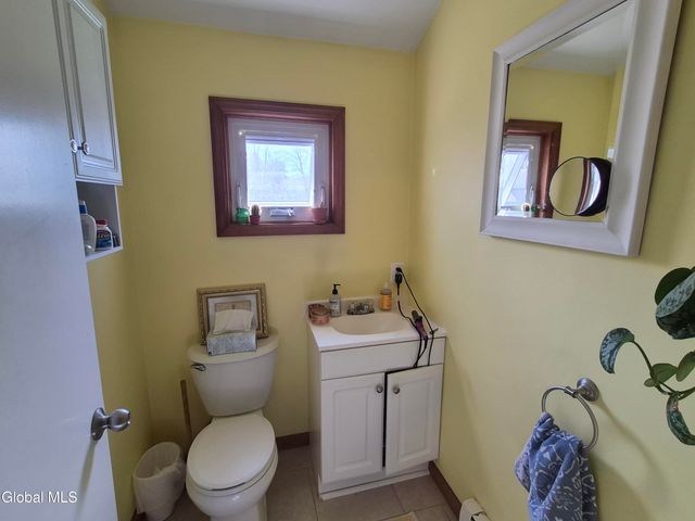 22-24 Campbell Avenue, Castleton-on-hudson, NY 12033