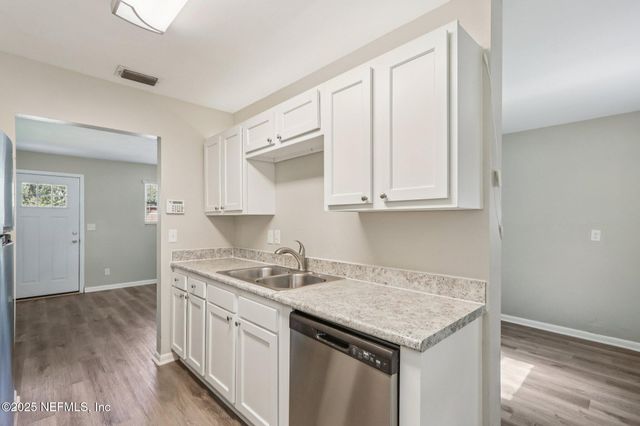 6770 TINKERBELL Lane, Jacksonville, FL 32210