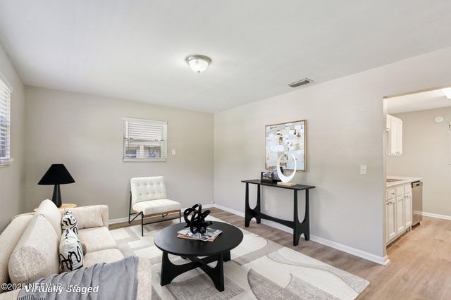 6770 TINKERBELL Lane, Jacksonville, FL 32210