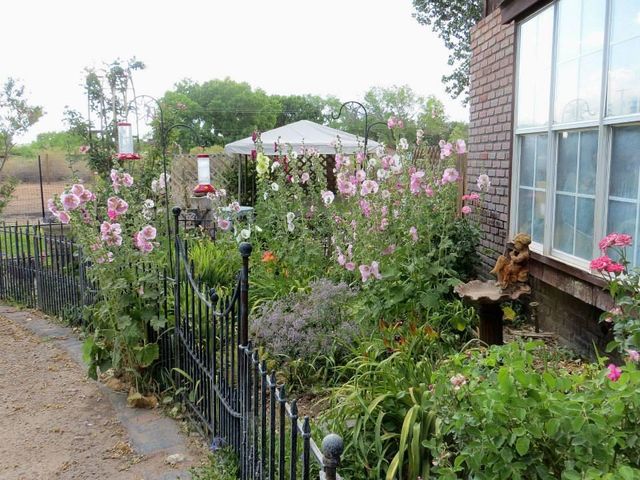 350 Applewood Road, Corrales, NM 87048