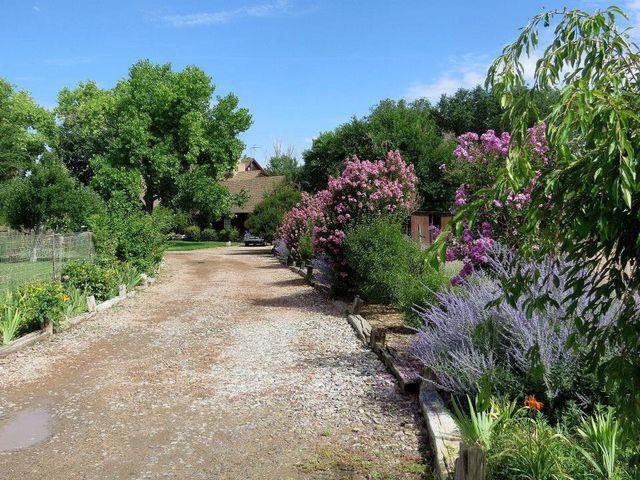 350 Applewood Road, Corrales, NM 87048