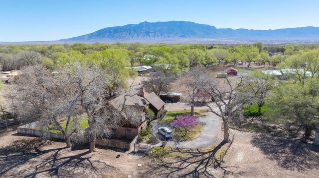 350 Applewood Road, Corrales, NM 87048