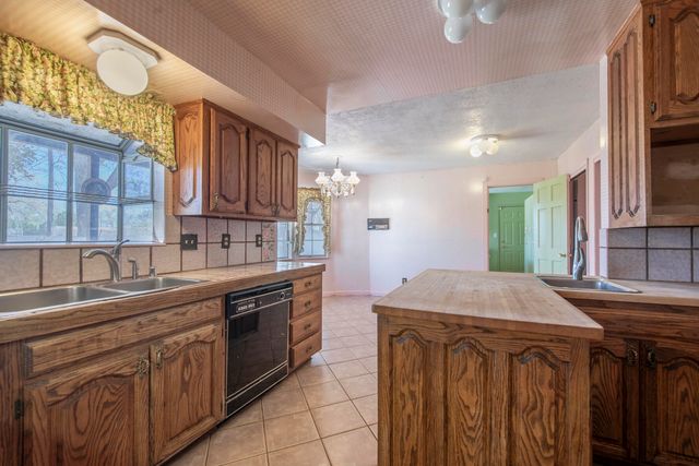 350 Applewood Road, Corrales, NM 87048