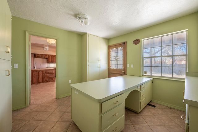 350 Applewood Road, Corrales, NM 87048