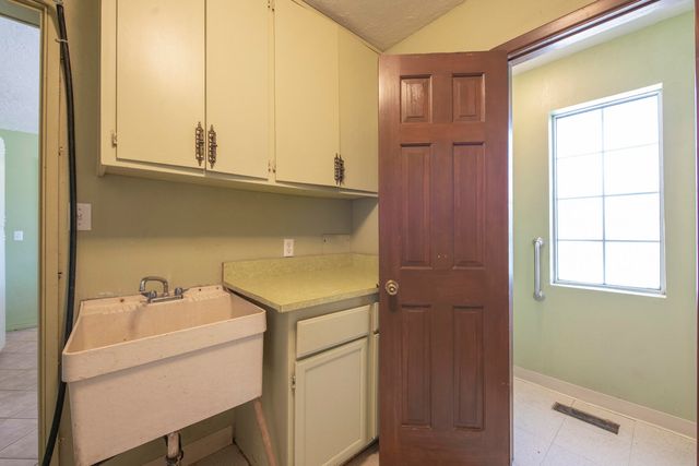 350 Applewood Road, Corrales, NM 87048