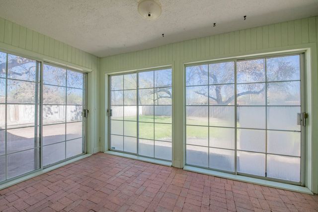 350 Applewood Road, Corrales, NM 87048