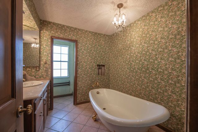 350 Applewood Road, Corrales, NM 87048