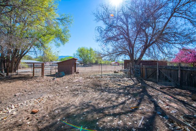 350 Applewood Road, Corrales, NM 87048