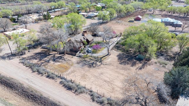 350 Applewood Road, Corrales, NM 87048