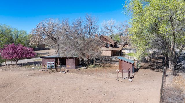 350 Applewood Road, Corrales, NM 87048