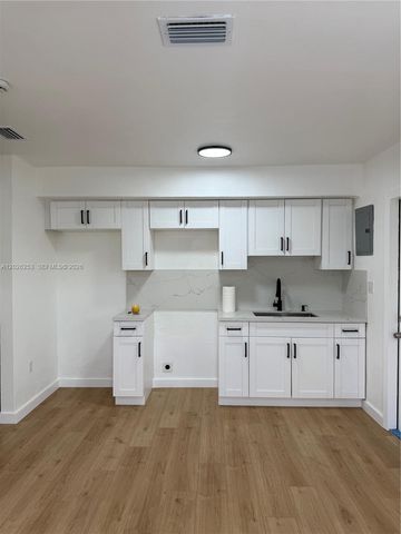 813 NW 6th Ave, Florida City, FL 33034