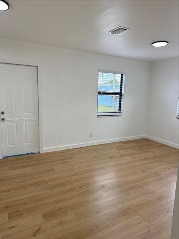 813 NW 6th Ave, Florida City, FL 33034