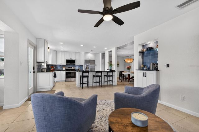 8848 SUNLIT COVE DRIVE NE, St Petersburg, FL 33702