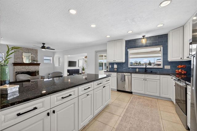 8848 SUNLIT COVE DRIVE NE, St Petersburg, FL 33702