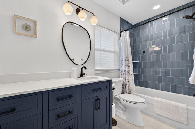 8848 SUNLIT COVE DRIVE NE, St Petersburg, FL 33702