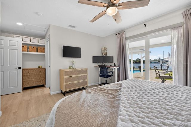 8848 SUNLIT COVE DRIVE NE, St Petersburg, FL 33702