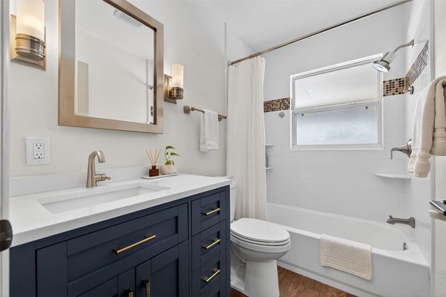 8848 SUNLIT COVE DRIVE NE, St Petersburg, FL 33702