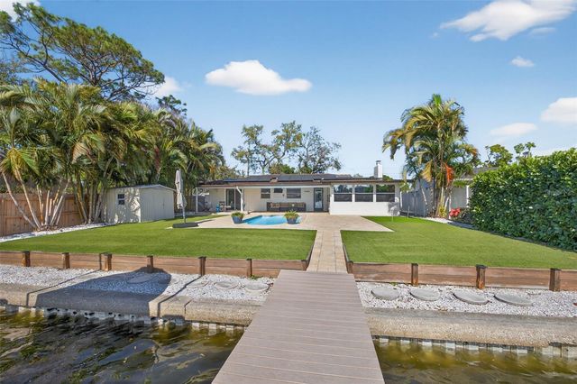 8848 SUNLIT COVE DRIVE NE, St Petersburg, FL 33702