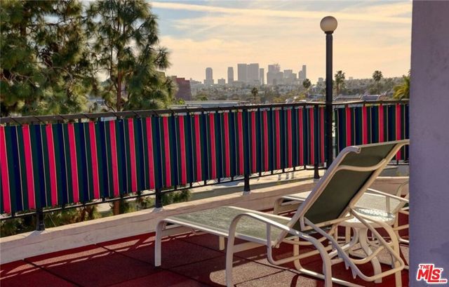 8530 Holloway Drive 222, West Hollywood, CA 90069