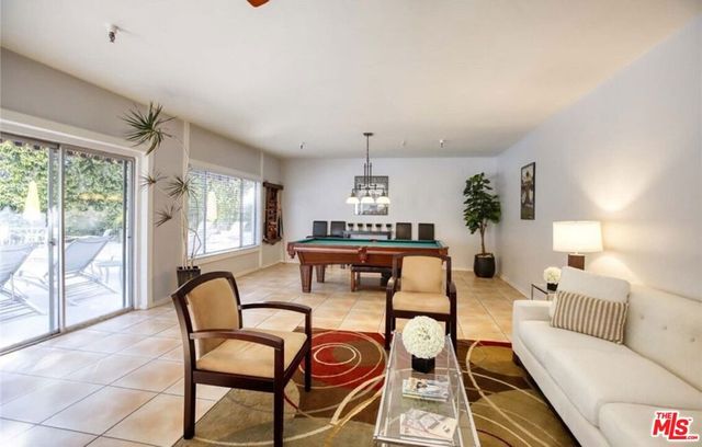 8530 Holloway Drive 222, West Hollywood, CA 90069