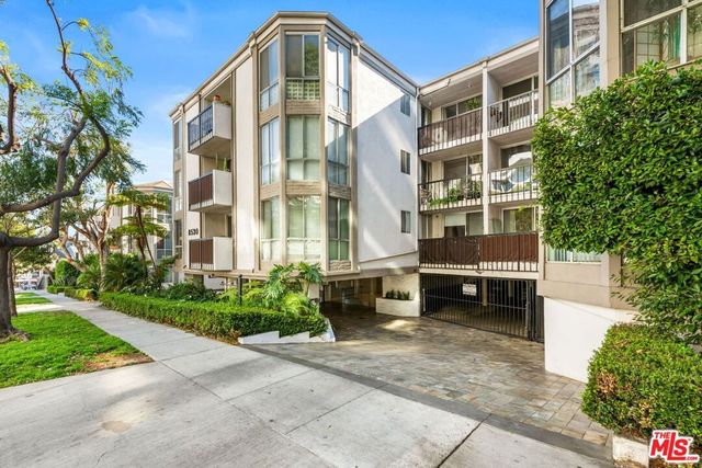 8530 Holloway Drive 222, West Hollywood, CA 90069