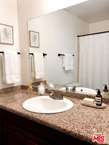 8530 Holloway Drive 222, West Hollywood, CA 90069