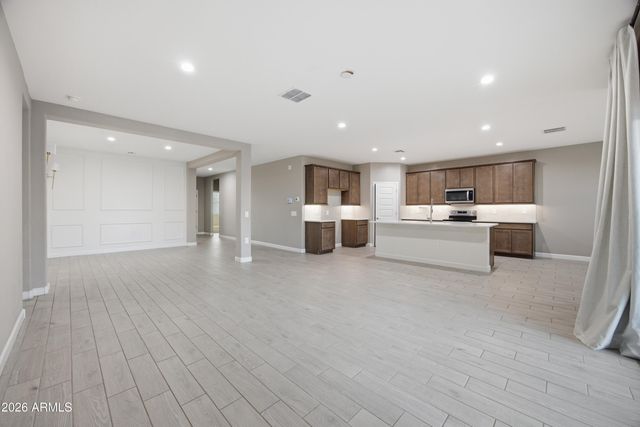19045 W SHEFFER Avenue, Buckeye, AZ 85326